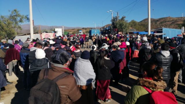 Lío con vendedores de ropa usada toca las bases del MAS en Tarija