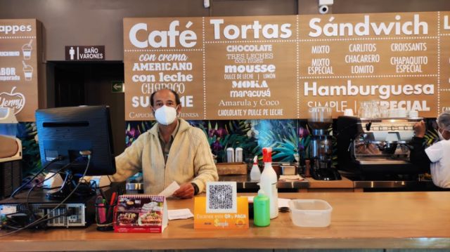 Un café en Pastelería Yenny