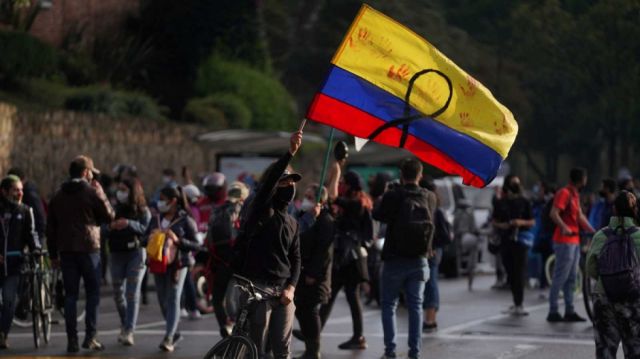 Condicionan negociar el cese de violencia en Colombia