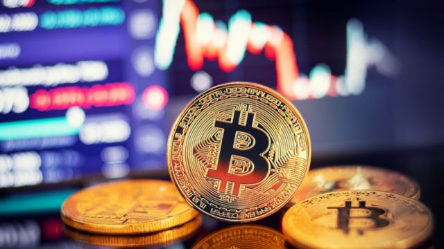 El bitcóin cae por debajo de los 37.000 dólares