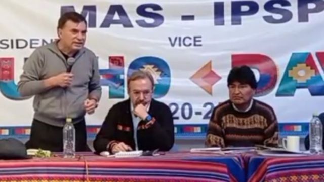 Ministros, viceministros y Juan Ramón Quintana
