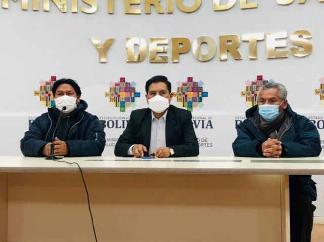 Covid: Vacunarán a 167.950 maestros en el país