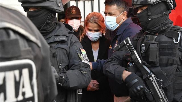 Remiten 3 requerimientos acusatorios contra Áñez