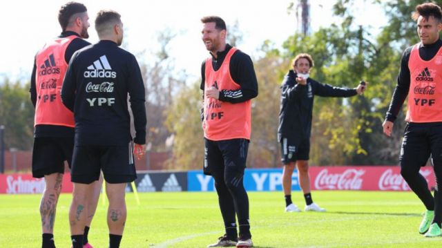 Scaloni confirmó el equipo  que enfrentará a Chile 