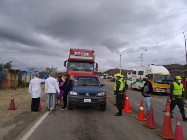 Transporte pide priorizar vacunas para el sector en Tarija