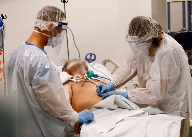 Hospitales de Chile al límite por el Covid-19