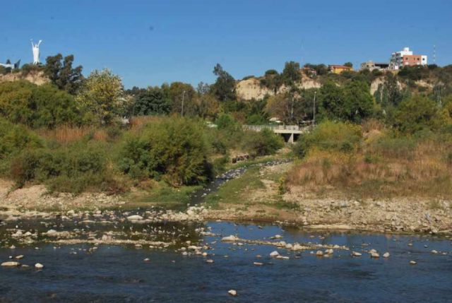 Montes aprobará proyectos de agua debidamente justificados en Tarija