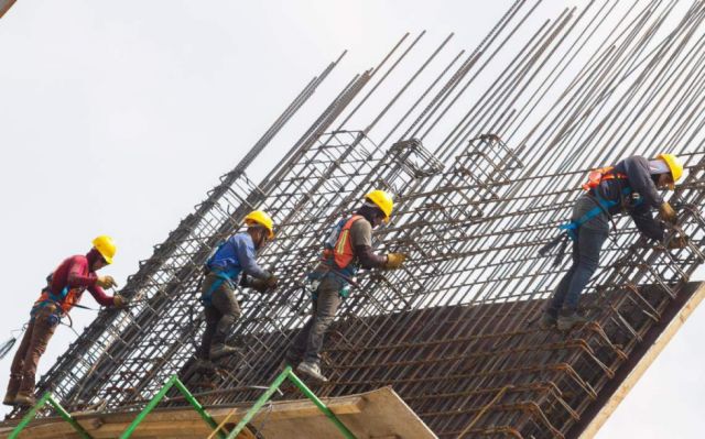 56 trabajadores de la construcción compraron su seguro en Tarija