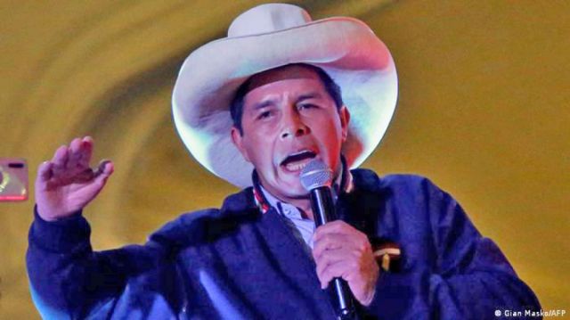 Perú: Pedro Castillo pide “tranquilidad” a sus simpatizantes 