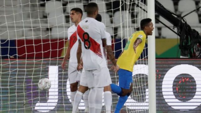 Brasil expuso su jerarquía ante Perú 