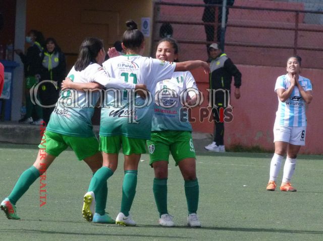 Real Tomayapo goleó a Ciclón en un duelo clave del femenino