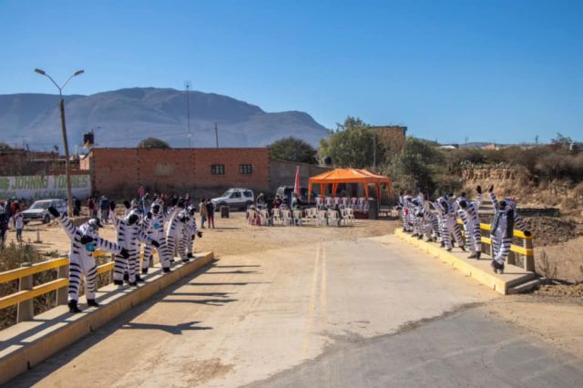 Alcaldía de Tarija inaugura puente en beneficio del Distrito 9