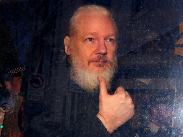 Seguidores de Assange exigen su libertad
