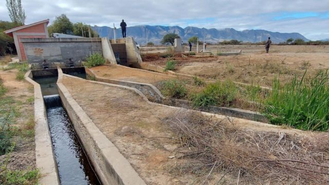 Coordinan la limpieza de canales de riego en San Jacinto-Tarija