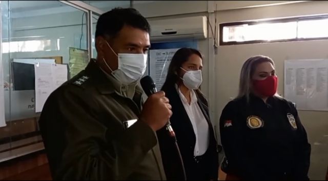 Policía presenta botón de pánico para mujeres víctimas de violencia en Tarija