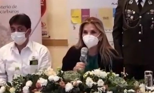 Aprehenden a dos exfuncionarias de YPFB en caso UMEC