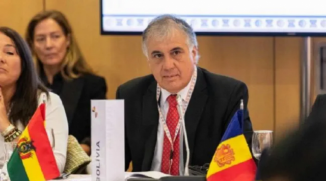 Embajador de Bolivia en Argentina anuncia proceso contra exministra Bullrich por "material bélico"