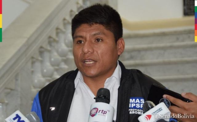 Loza pide al cívico Calvo no amenazar con otro “golpe”