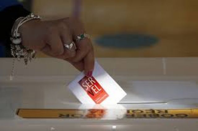 La oposición llama a votar en primarias chilenas