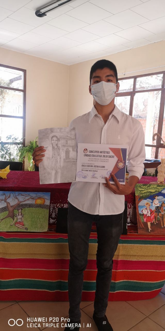 Estudiante ganador del 1° lugar en dibujo Jostin Álvaro Ávila Segovia.