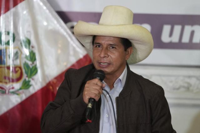 Transferencia en Perú: Castillo habló con el contralor