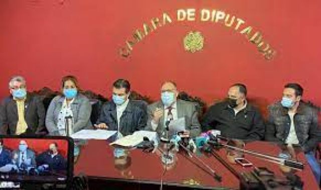 CC presenta proyecto de reglamento para elegir a un Defensor por méritos y sin militancia