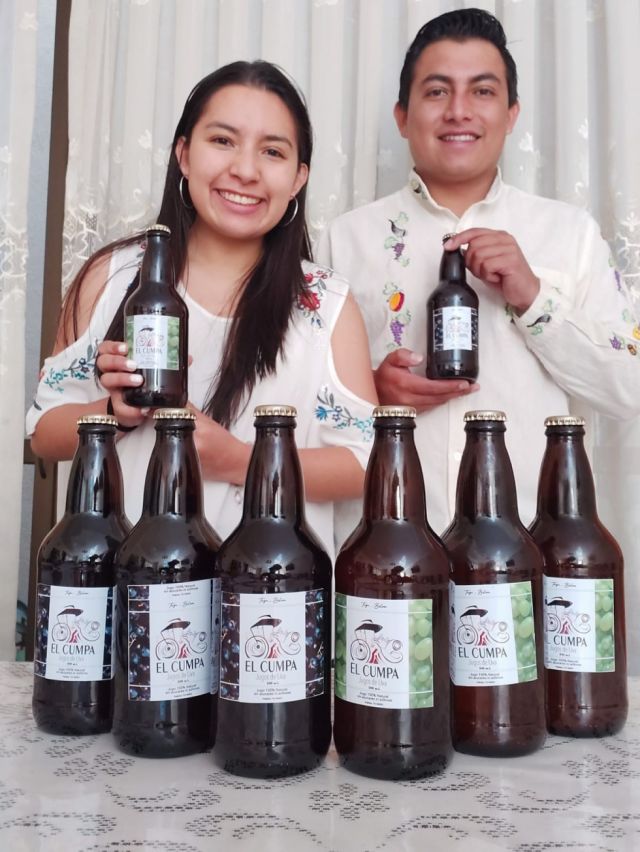 Fernanda y Marcelo Romero innovan con jugos de uva en Tarija