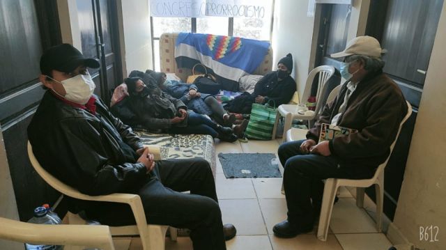Acatan huelga de hambre para exigir renovación de dirigencia del MAS en Tarija