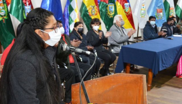 El Alto: Copa anuncia bono de Bs 300 para escolares