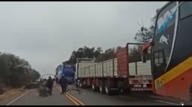 Gobernador Montes dice que Padcaya  bloquea por obras “multimillonarias”