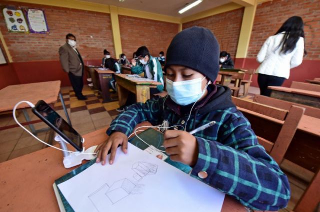 Tarija: Reportan 30 profesores y 10 escolares fallecidos por Covid