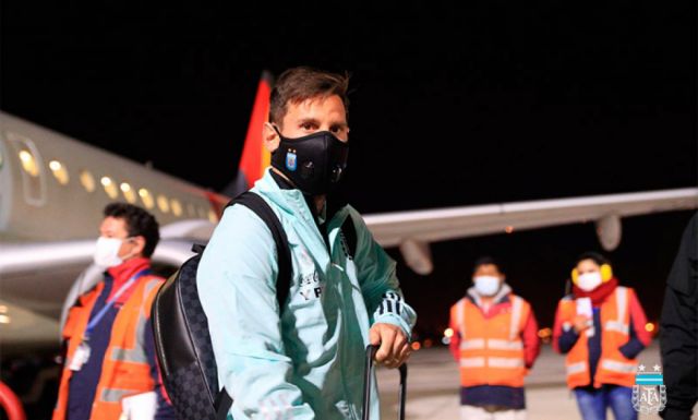 Lionel Messi regresó a España a dos meses de su partida