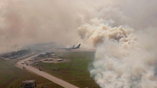 Incendio ingresó al aeropuerto Viru Viru en Santa Cruz 