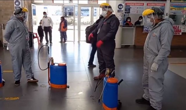 Plan "Detengamos el Coronavirus" se activa en terminal de Tarija y Yacuiba