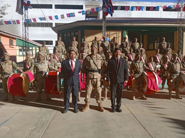 Maestros y Ejército se unieron para componer himno en Tarija
