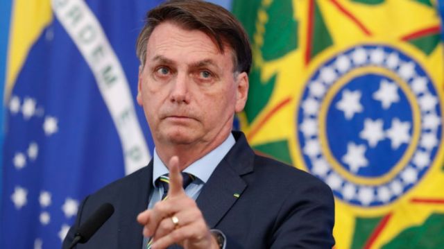 En Brasil ordenan investigar a Bolsonaro