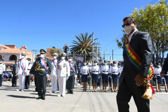 FFAA ratifica su compromiso con la patria, defensa de la democracia y respeto a la CPE
