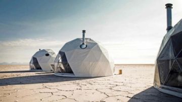 Piden desalojar domos del Salar de Uyuni