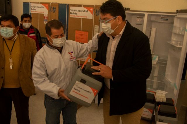 Alcaldía de Tarija amplia cadena de frio tras recibir donación de equipos para refrigeración de las vacunas anti Covid-19