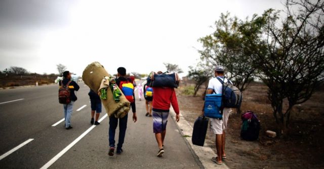 Acnur denuncia expulsiones de migrantes de EEUU