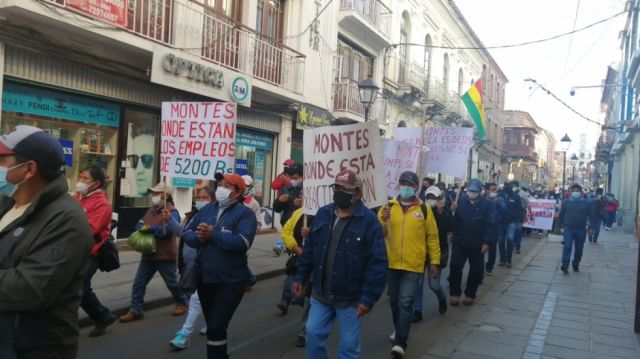 COD protagoniza marcha por despidos en Tarija este viernes