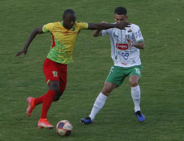 Palmaflor superó 2-0 a Real Tomayapo en Cochabamba 