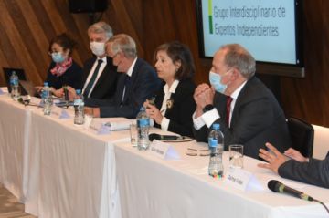 Miembros del GIEI-Bolivia