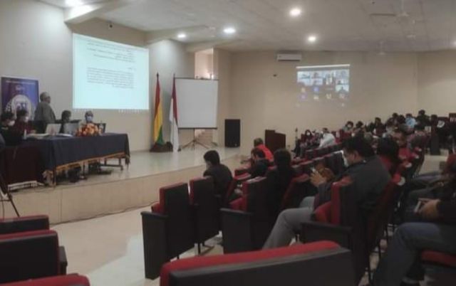 Elección en la “U”: quienes buscan reelección deben renunciar en 8 días