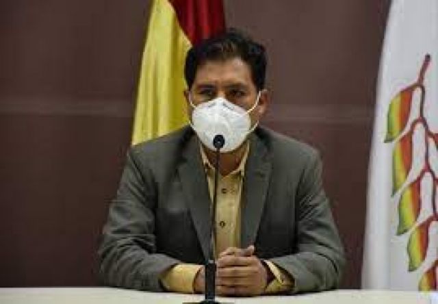 Auza llama ‘agoreros’ a algunos epidemiólogos