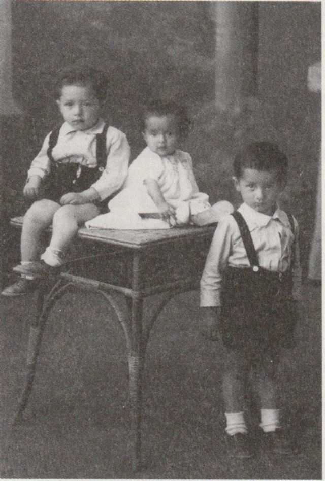 Tres hermanos Arancibia López  en una foto de 1944