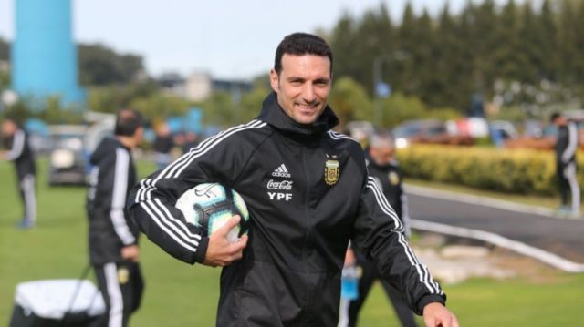 Scaloni ya tiene la lista de convocados en Argentina 