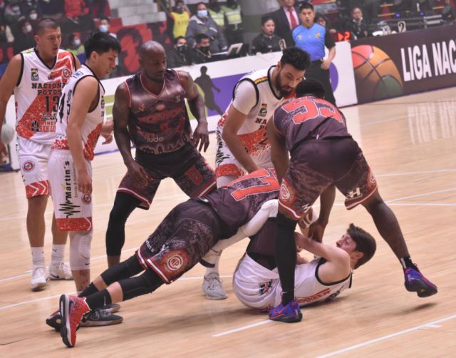 Pichincha gana la primera final con un desenlace de infarto 