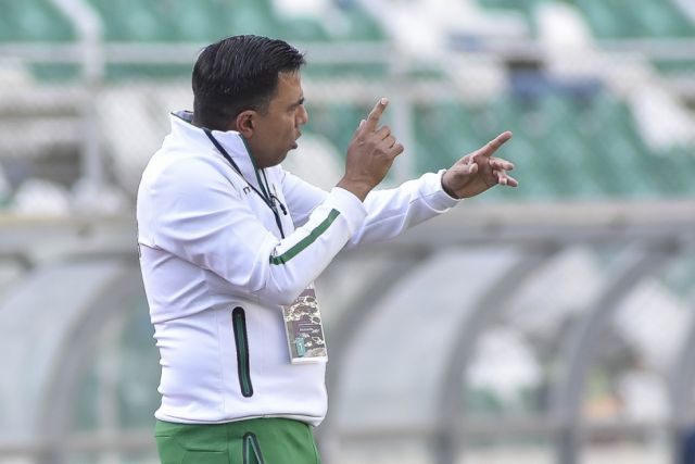 Farías comienza a definir  el equipo en la Selección 