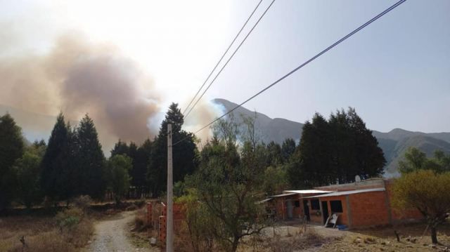 Tres incendios pusieron en emergencia a Bomberos de Tarija el miércoles